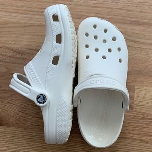 WHITE CROCS